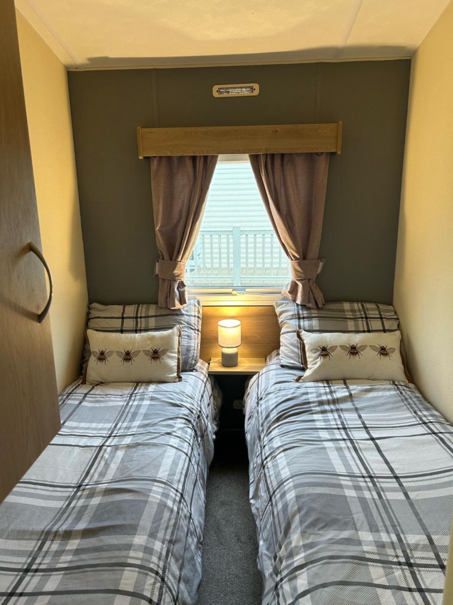 Beautiful 8 Birth Holiday Home - Tattershall Lakes ภายนอก รูปภาพ